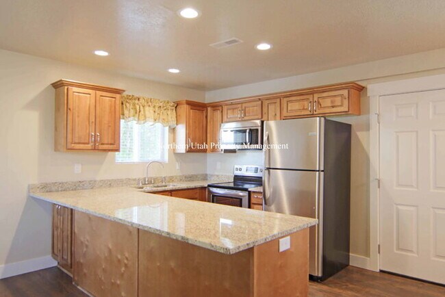 Building Photo - Newer 2 Bed 1 Bath HVAC