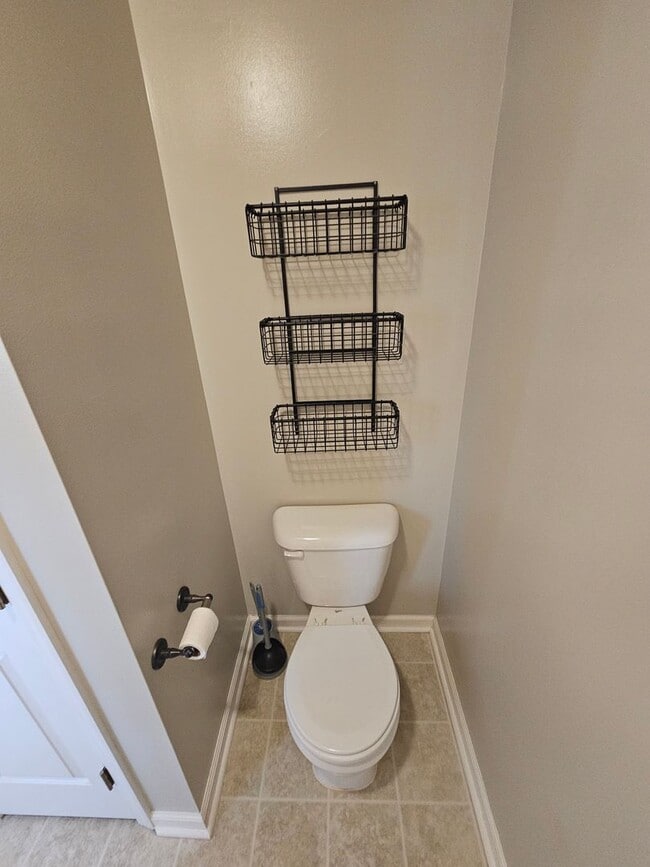 Building Photo - Gorgeous Home in Hubert!