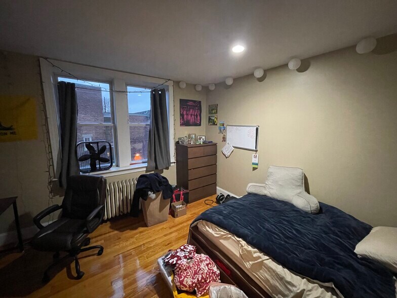 Building Photo - 76-78 Egmont St. Unit 5