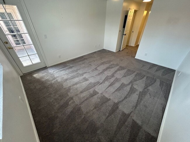 Building Photo - BEAUTIFULLY UPGRADED CONDO - SPACIOUS 2 BEDROOM, 2 BATH TOP FLOOR IN PRIME LAS VEGAS LOCATION