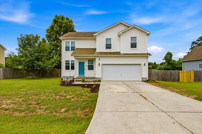 Building Photo - 3 Bedroom 2 Bathroom Home