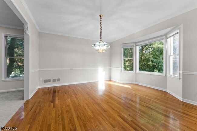 Building Photo - 300 Berkley Ave