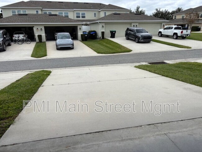 Building Photo - 8130 Red Stopper Ln