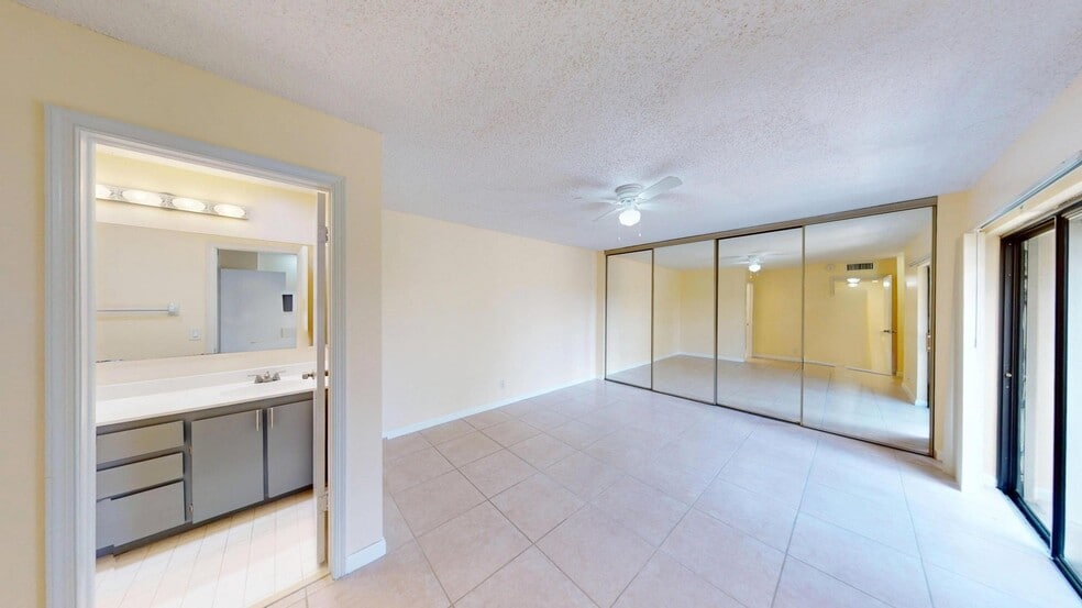 Building Photo - 1921 N Congress Ave