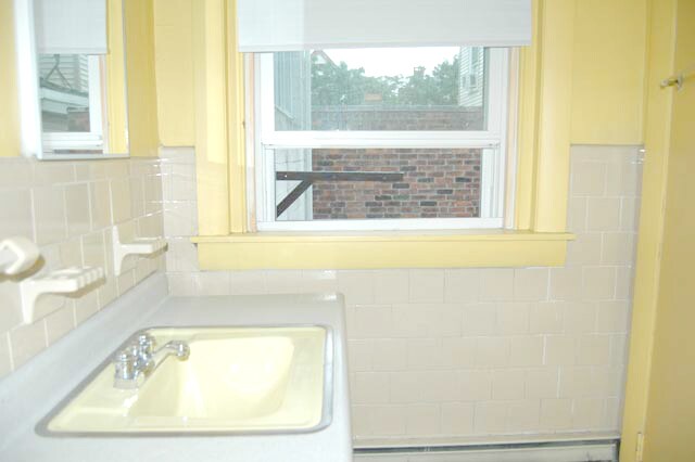 Building Photo - 223 Thayer St