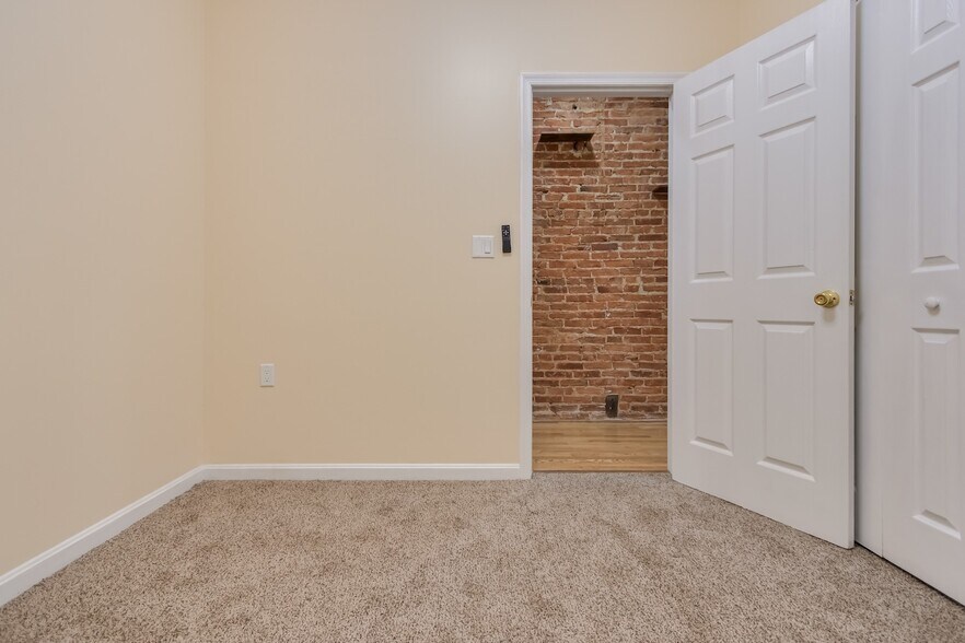 Building Photo - 1312 S Hanover St