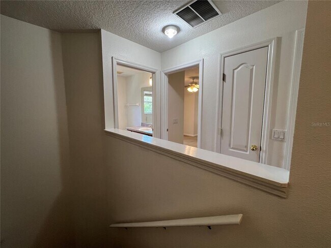 Building Photo - 554 Hiawatha Palm Pl