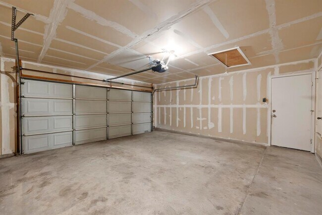 Building Photo - 3321 Winding River Trail