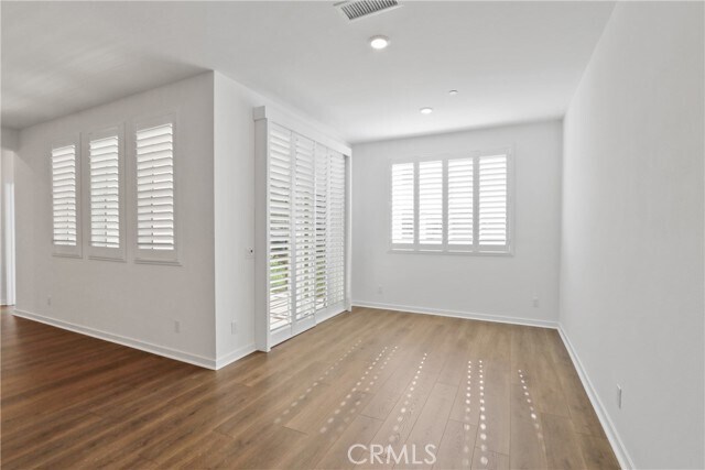 Building Photo - 960 N Tangent Privado