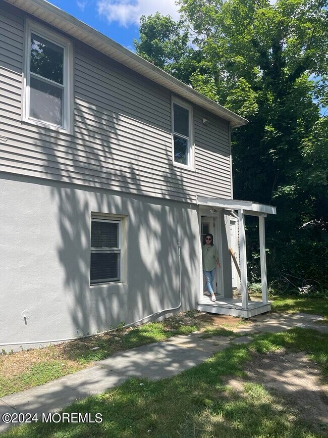 Building Photo - 103 Pavilion Ave