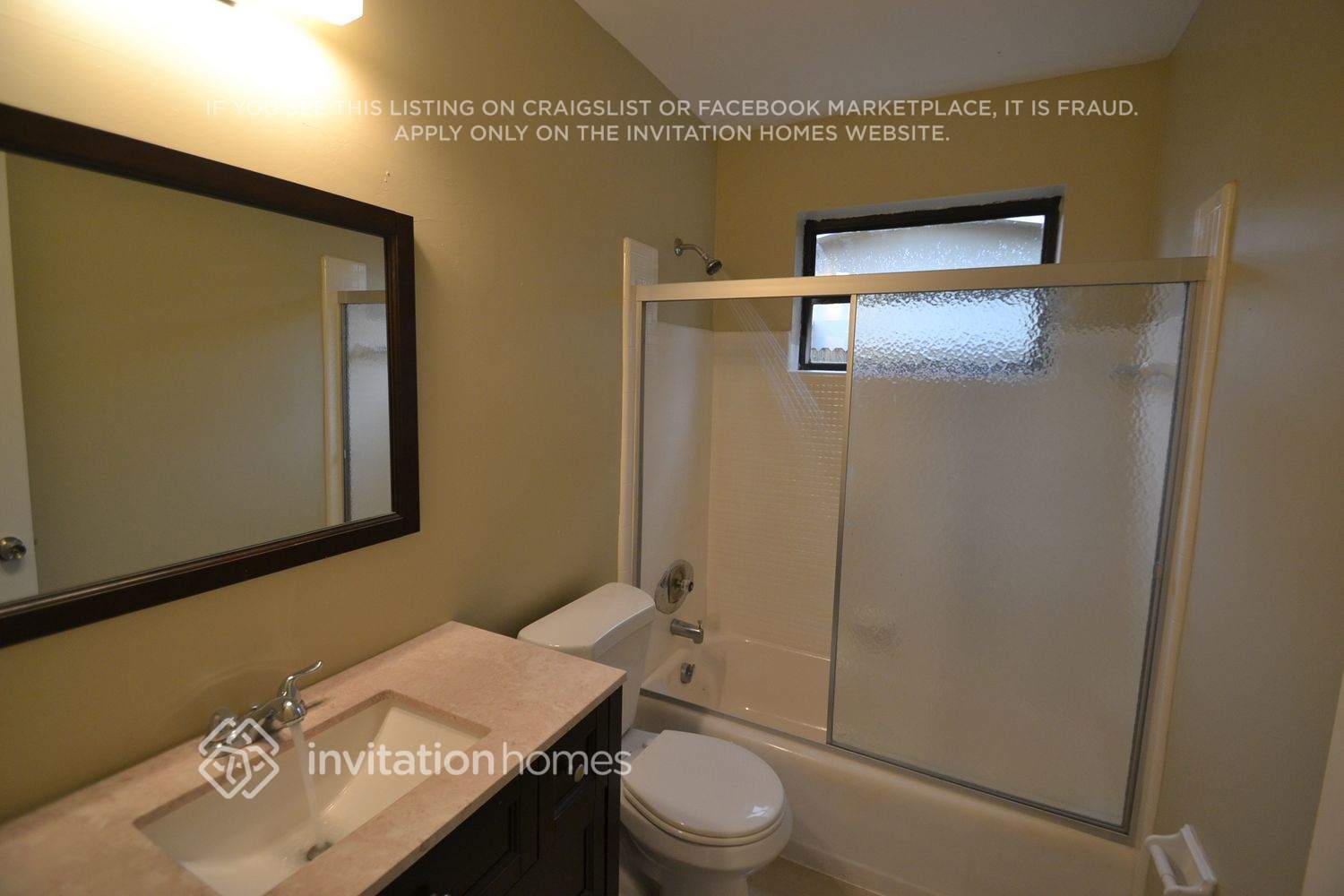 Building Photo - 4015 W Park Rd