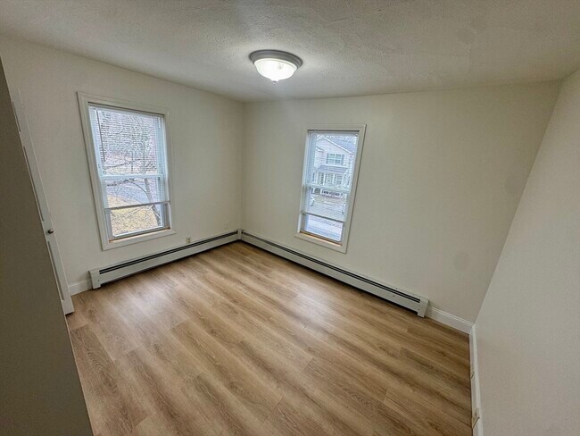 Building Photo - 17 Hudson St