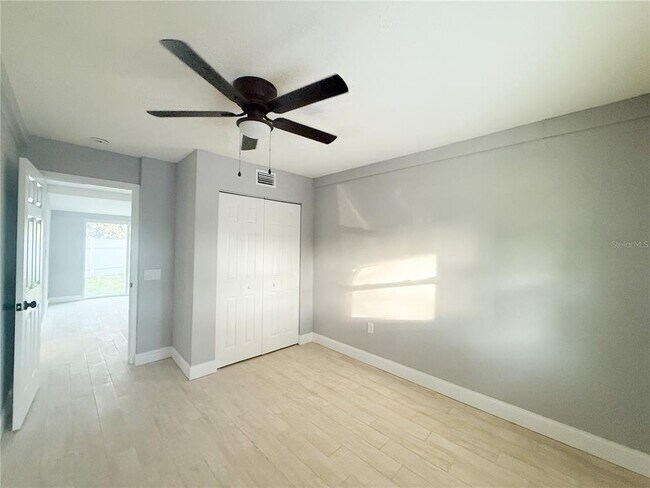 Building Photo - 14000 Miramar Ave