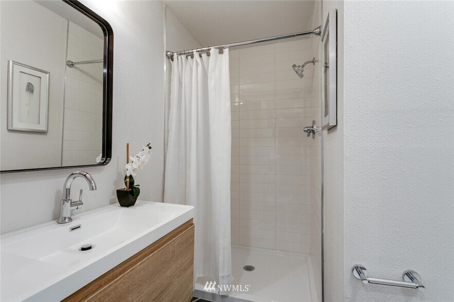 Building Photo - 14807 Ashworth Ave N