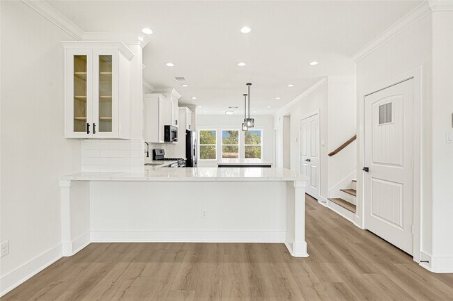 Building Photo - 3808 Yale St