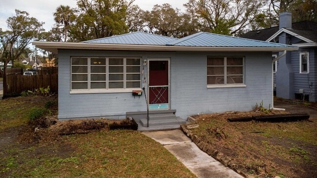 Building Photo - 64 Fullerwood Dr