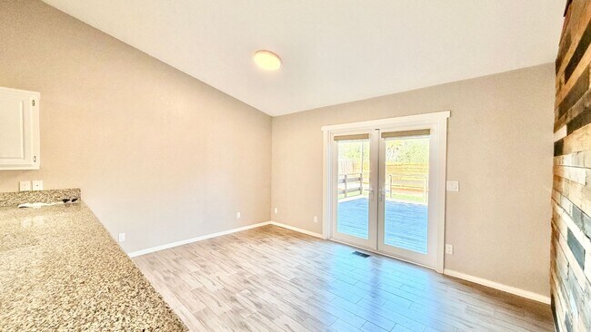 Building Photo - Wonderful Single-Story Home in the Darling Lake Rancho Viejo HOA Community of Fallbrook!