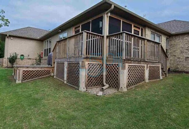 Building Photo - 8700 Johnson Dr
