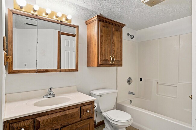 Building Photo - 1317 Godas Cir