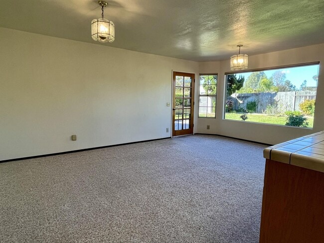 Building Photo - 3105 Blenkarne Dr