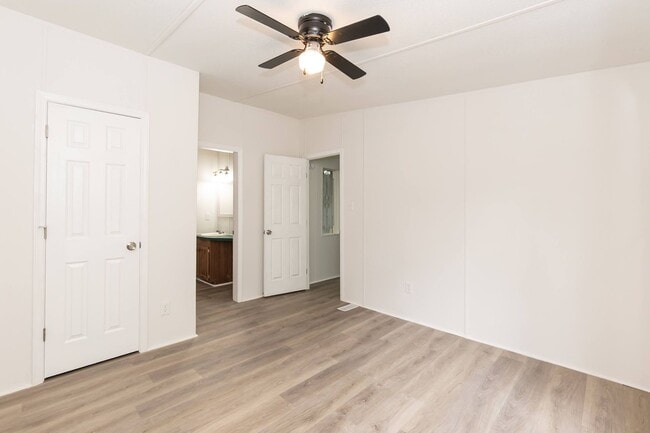 Building Photo - Well Maintained Three Bedroom Home!