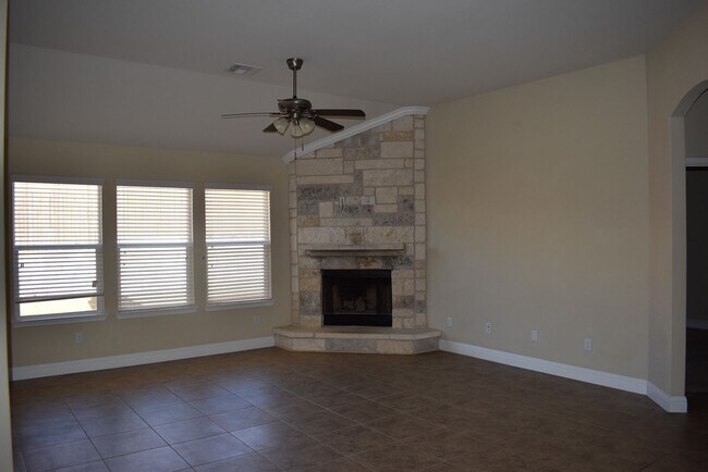 Building Photo - Tuscany Meadows 4 Bedroom in Harker Heights!