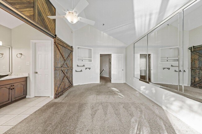 Building Photo - Brooks Landing