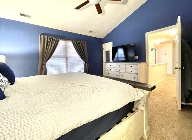 Building Photo - 2248 Ships Crossing