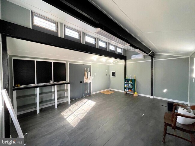 Building Photo - 9457 Boyds Turn Rd