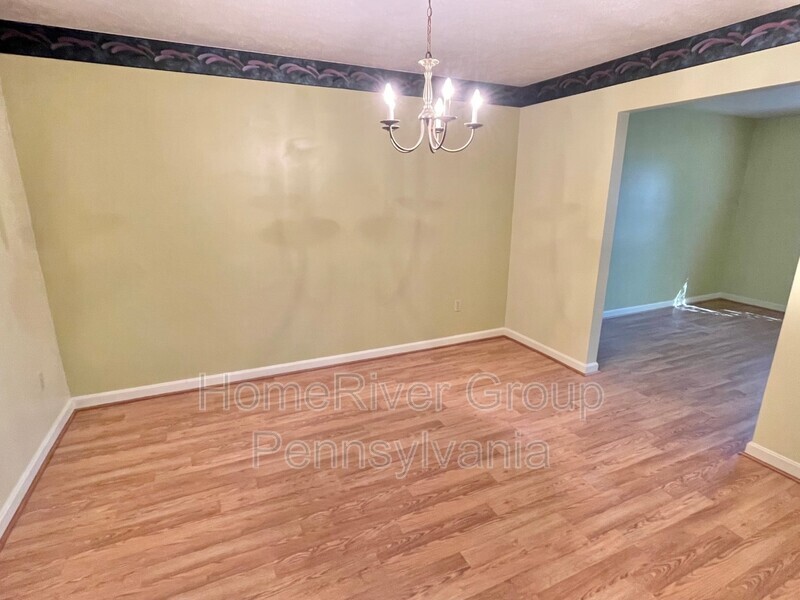 Building Photo - 304 Moosehead Dr