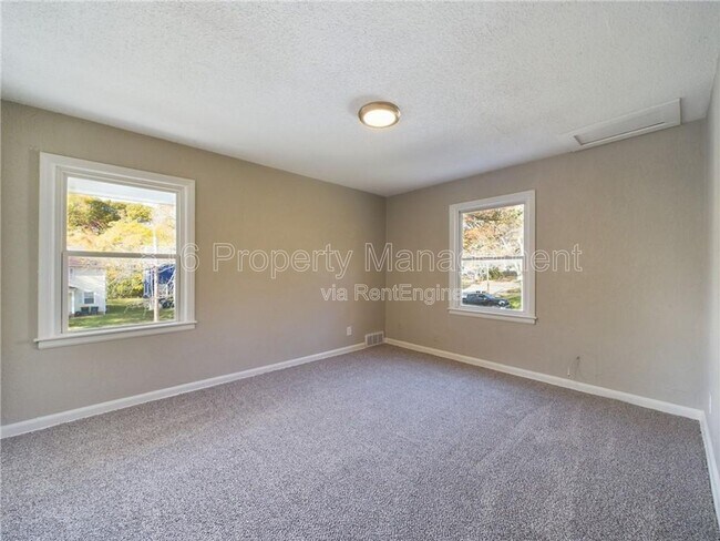 Building Photo - 7433 Arleta Blvd