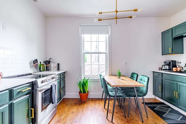 Building Photo - 241 W Water St