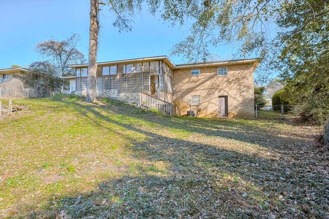 Building Photo - 111 Lehigh Ave