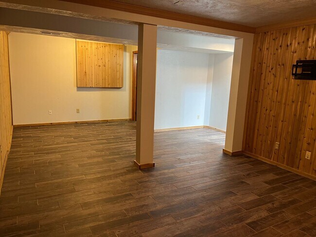 Building Photo - 4 Bed/2 Bath Rental Home in Crooks, SD!!