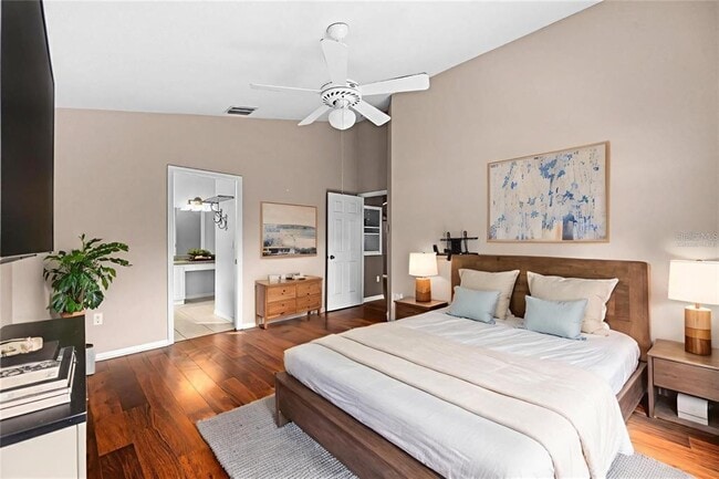 Building Photo - 2522 Clareside Dr