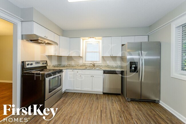 Building Photo - 8906 W 93rd St