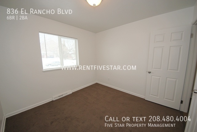 Building Photo - 836 El Rancho Blvd