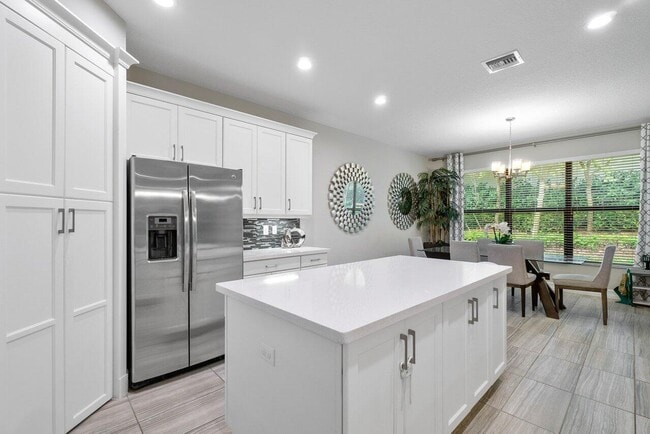 Building Photo - 13799 Moss Agate Ave