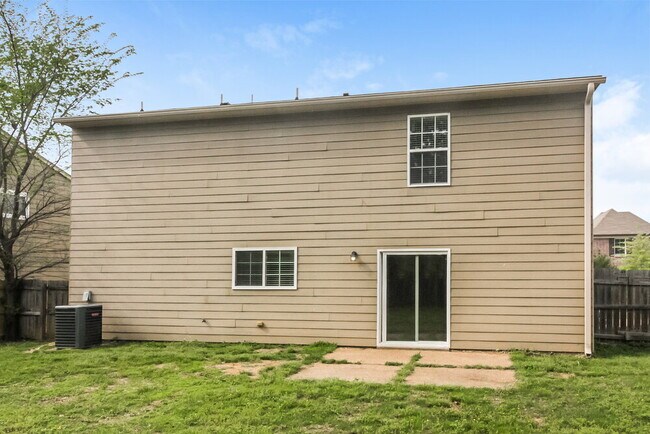 Building Photo - 10027 Branley Oak Dr