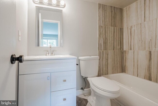 Building Photo - 7932 Silverada Pl
