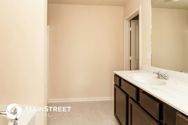 Building Photo - 2260 Clapton Ct