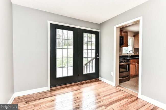 Building Photo - 6607 Berkshire Dr