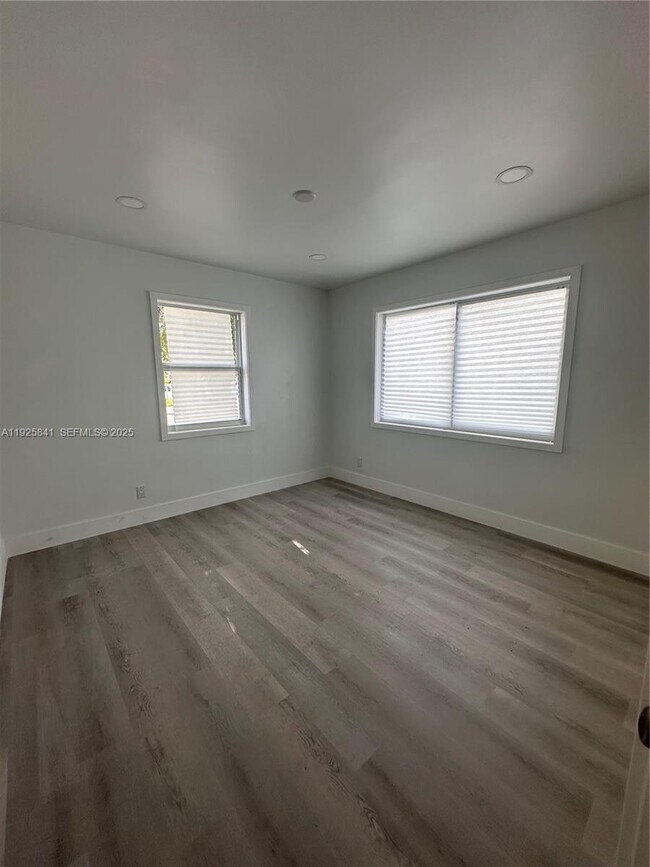 Building Photo - 1701 NW 34th Ave