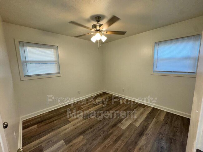 Building Photo - 2240 Patsy Ln