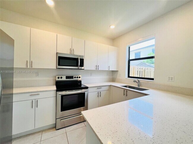 Building Photo - 28622 SW 133rd Ct