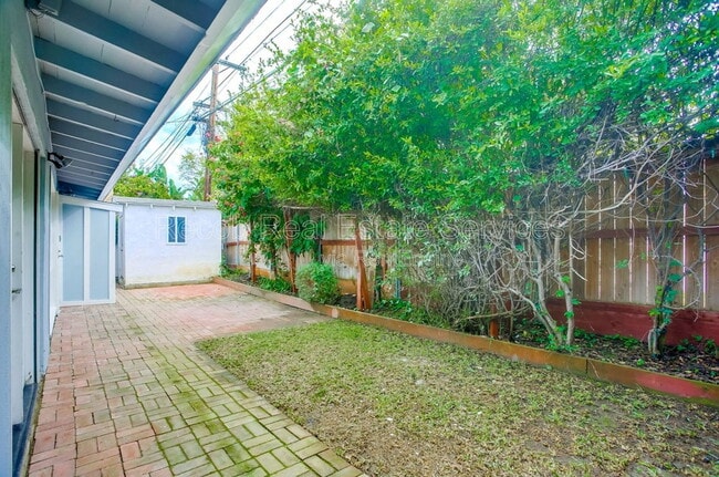 Building Photo - 8019 Paseo Del Ocaso