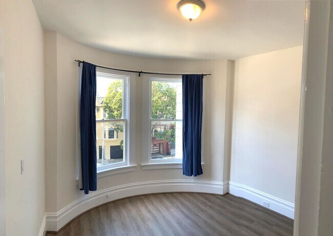 Building Photo - 756-758-758 8th Ave