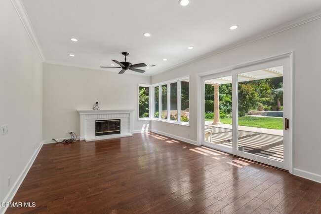 Building Photo - 31858 Saddletree Dr