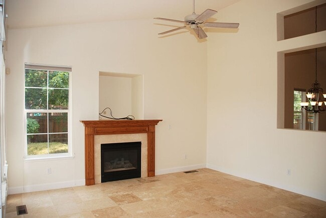 Building Photo - Red Hawk Golf View Home