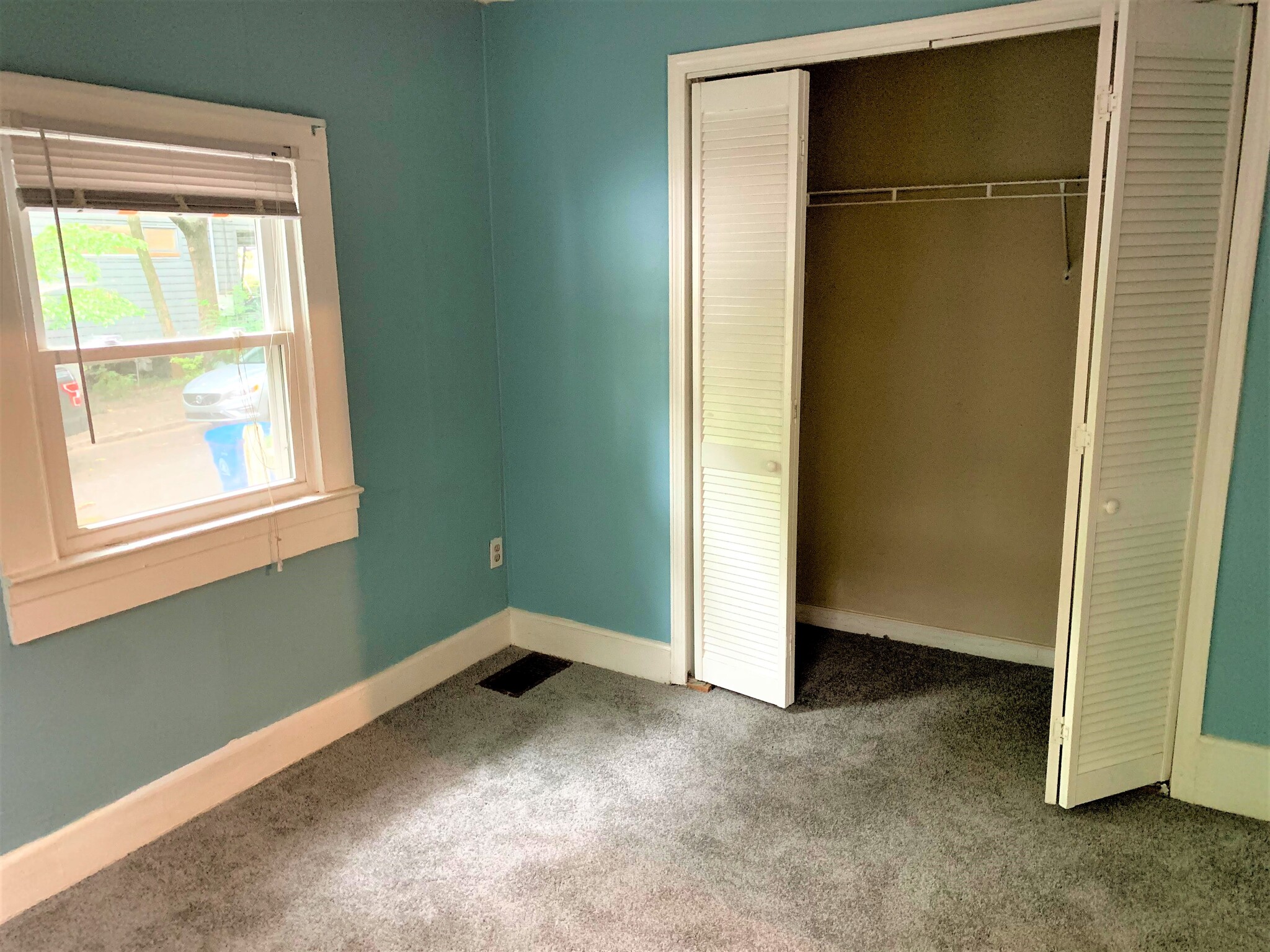 Building Photo - 1080 Curran St NW